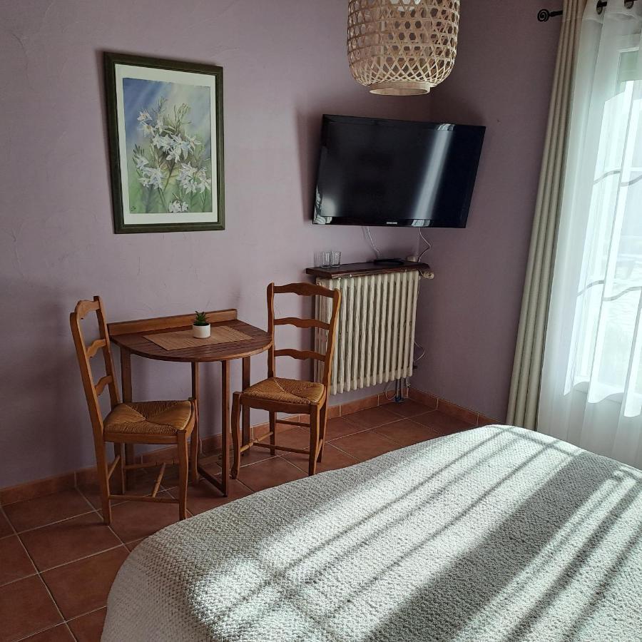La Chambre De L'Auxineill Castelnou Exterior photo